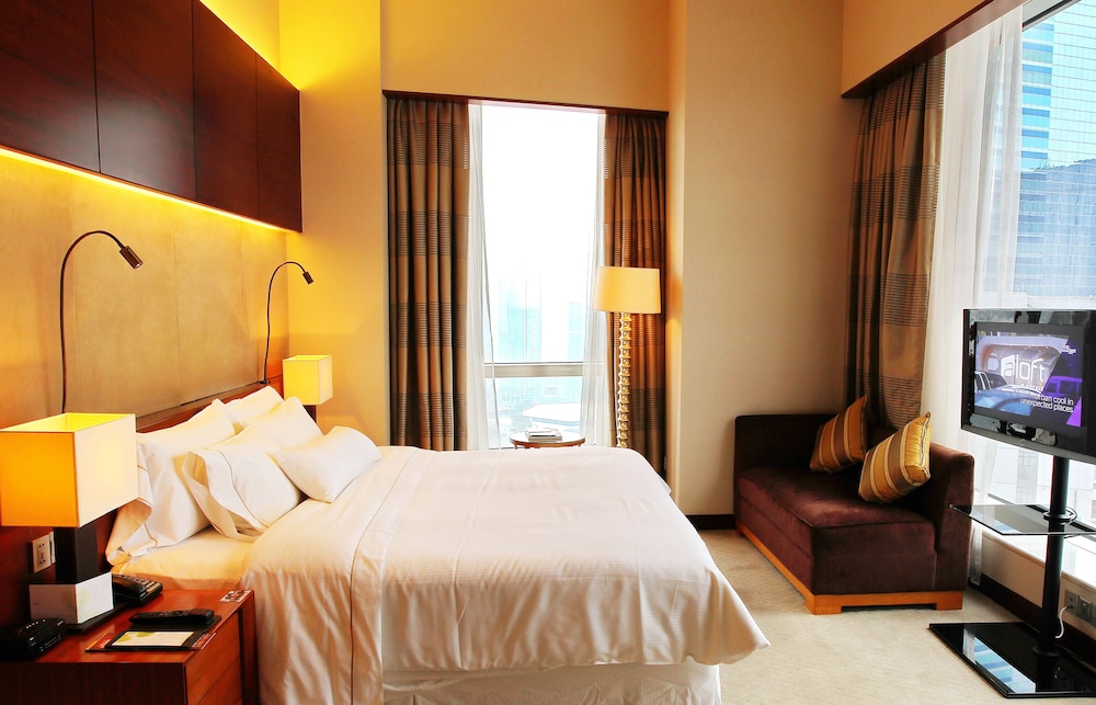 Club Suite, 1 Bedroom, City View photo 3