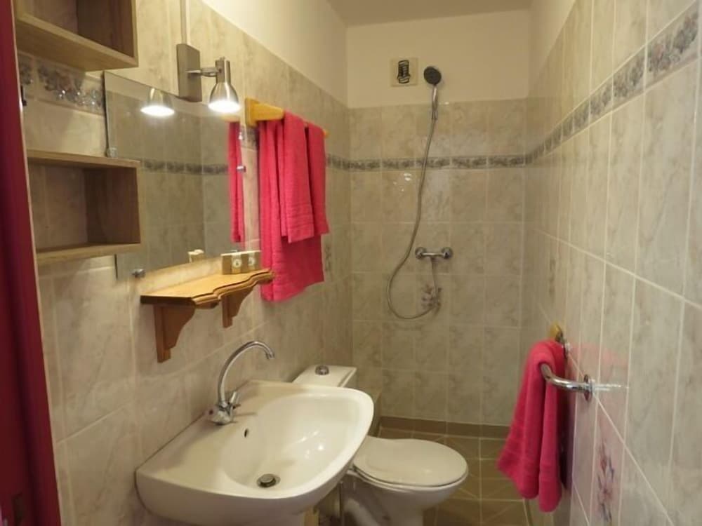 Comfort Twin Room, Private Bathroom, Mountain View (5 L'ADRECH) photo 3