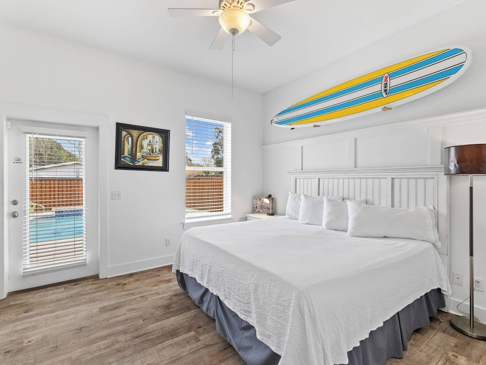 House, Multiple Beds, Pool Access, Pool View (Lighthouse)
