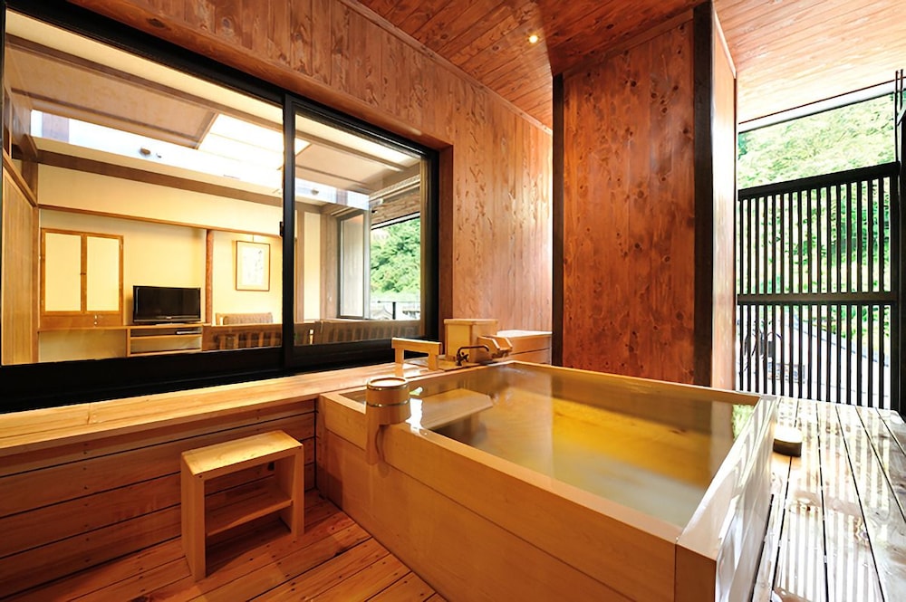 Deluxe Room with Tatami Area (Open-Air Bath) photo 2