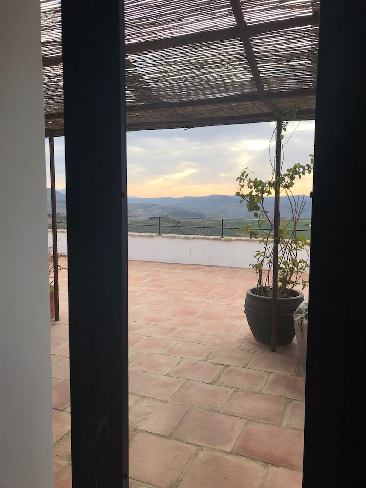 Royal Double Room, 1 King Bed, Valley View, Garden Area photo 2