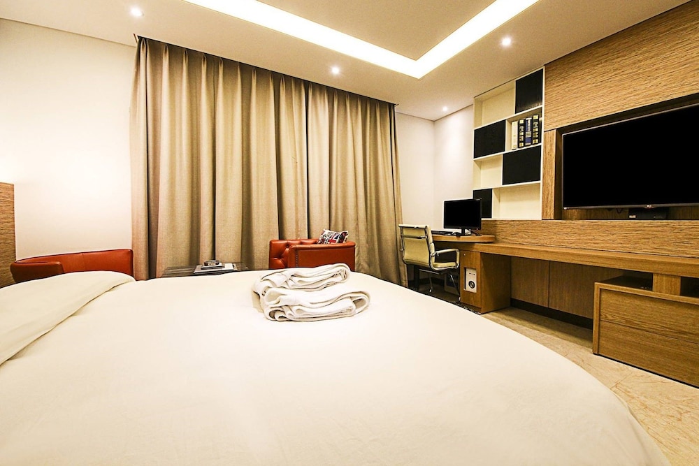 Deluxe Double Room photo 2