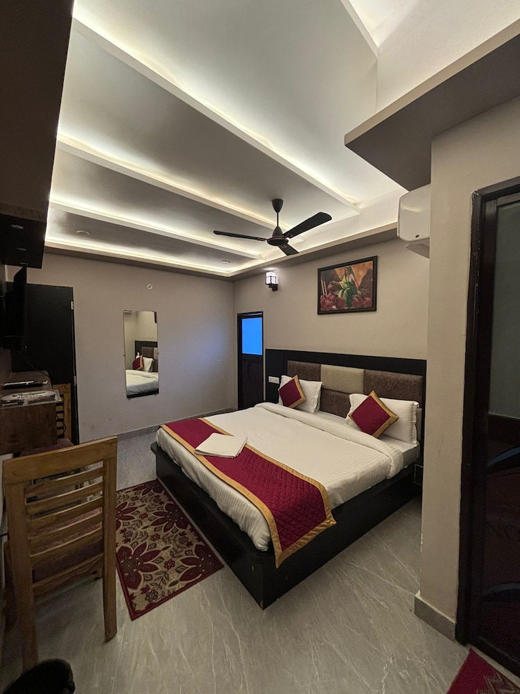 Deluxe Double Room, Balcony, City View