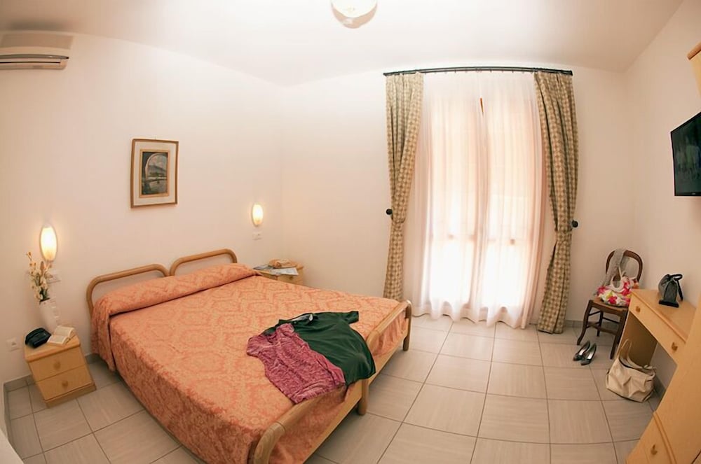 Comfort Double or Twin Room