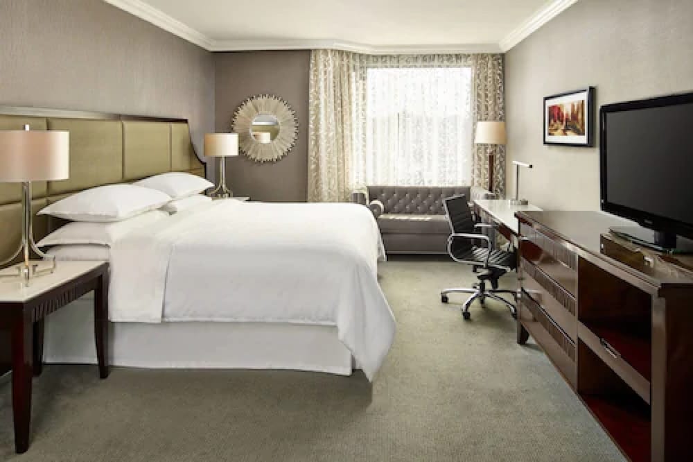 Suite, 1 King Bed with Sofa bed, City View - Photo 2