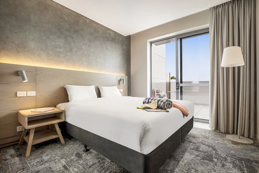 Suite (Free Breakfast) - Photo 13