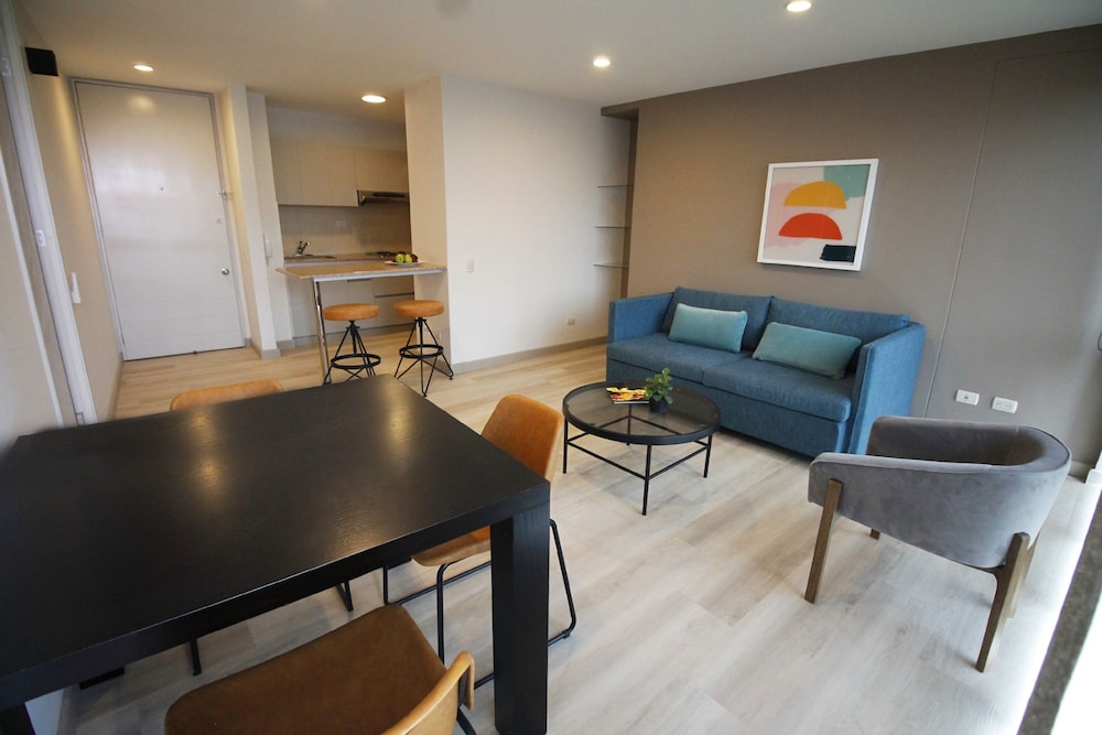 Deluxe Room, 1 Queen Bed (Junior Estelar Queen Apartment) - Photo 2