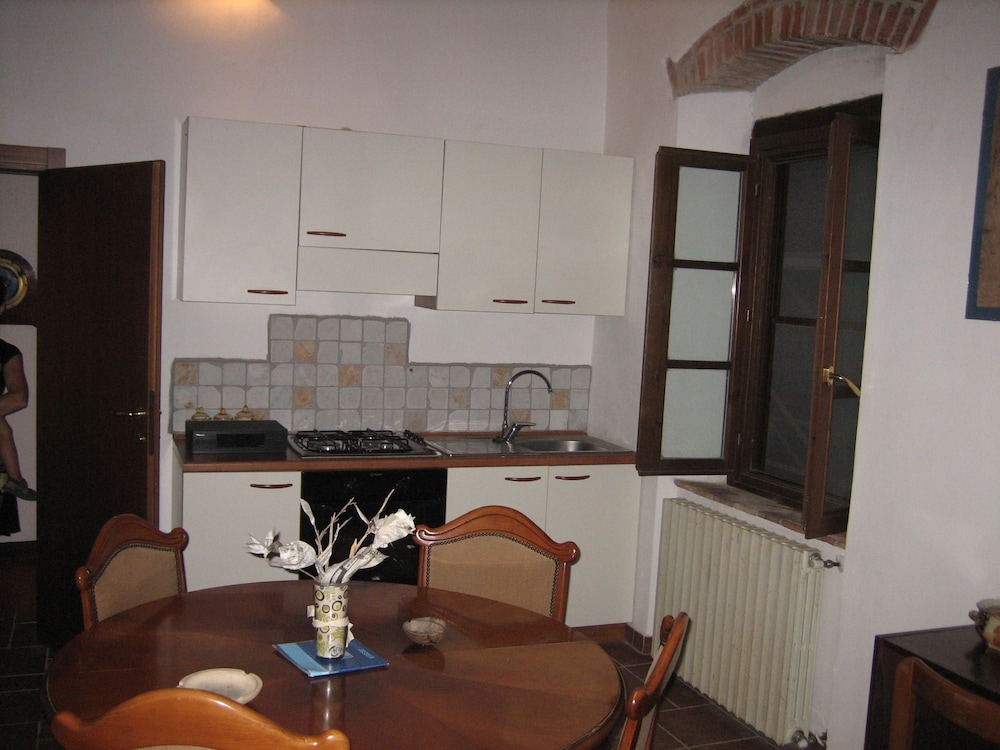 Basic Apartment, 2 Bedrooms, Accessible, Smoking photo 2