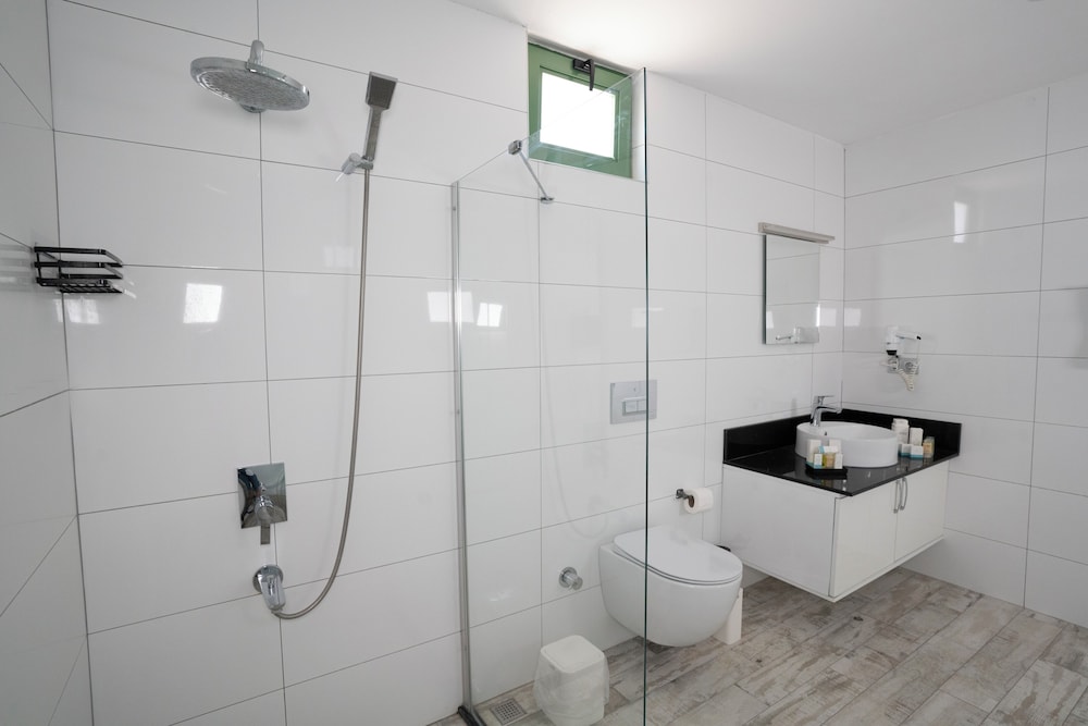 Family Triple Room, Multiple Beds, Garden View, Mountainside photo 2