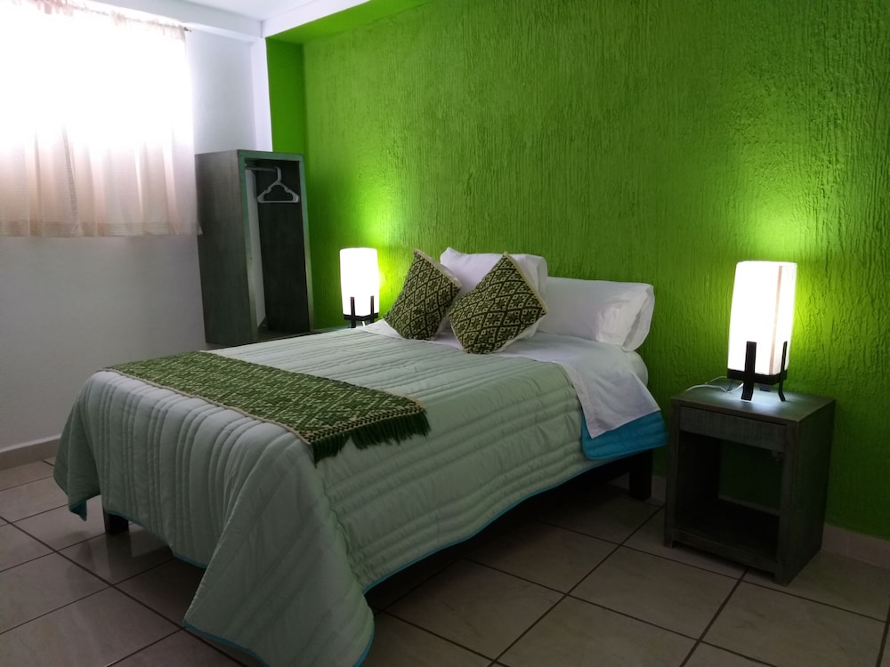 Standard Double Room, 1 Queen Bed, Non Smoking (Verde-azul) photo 1