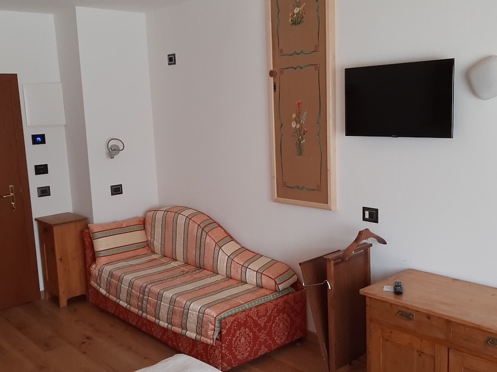 Comfort Studio Suite, 1 Bedroom, Balcony (Spa) photo 2