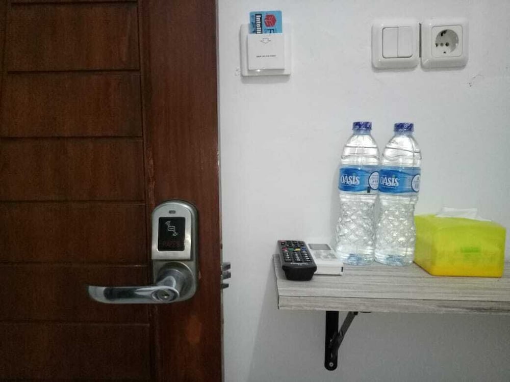 Standard Single Room - Photo 5