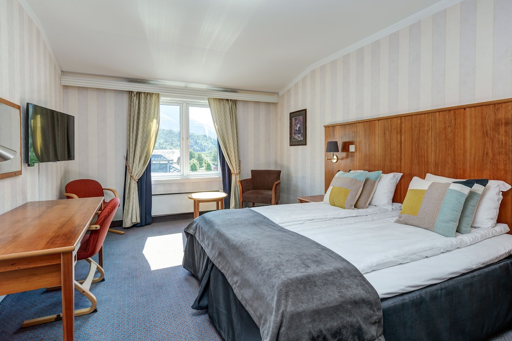 Standard Double or Twin Room - Photo 1