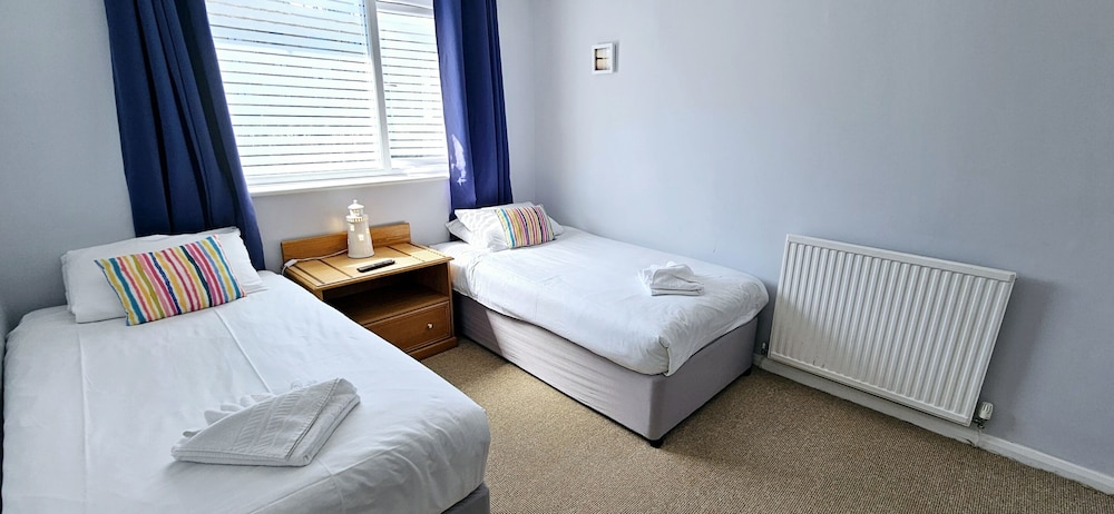 Standard Twin Room, Ensuite photo 2