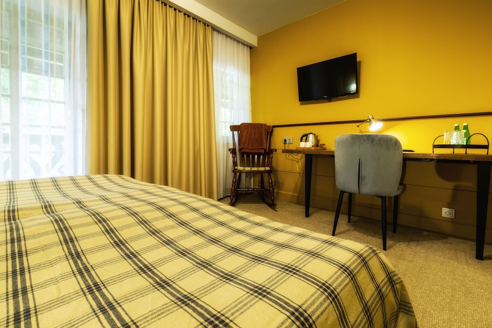 Double or Twin Room - Photo 2