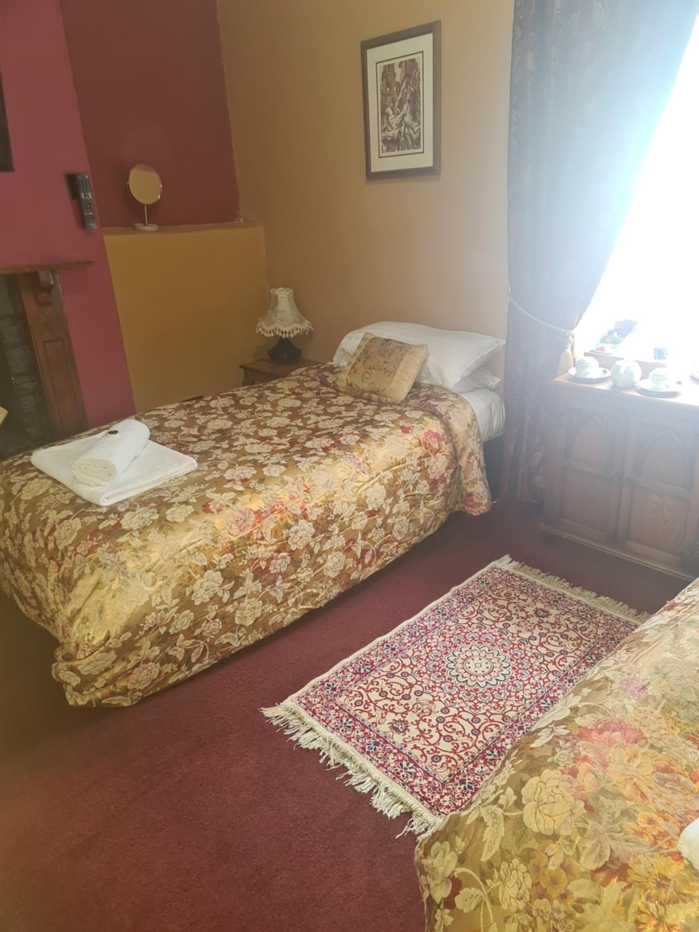 Small Twin Room photo 3