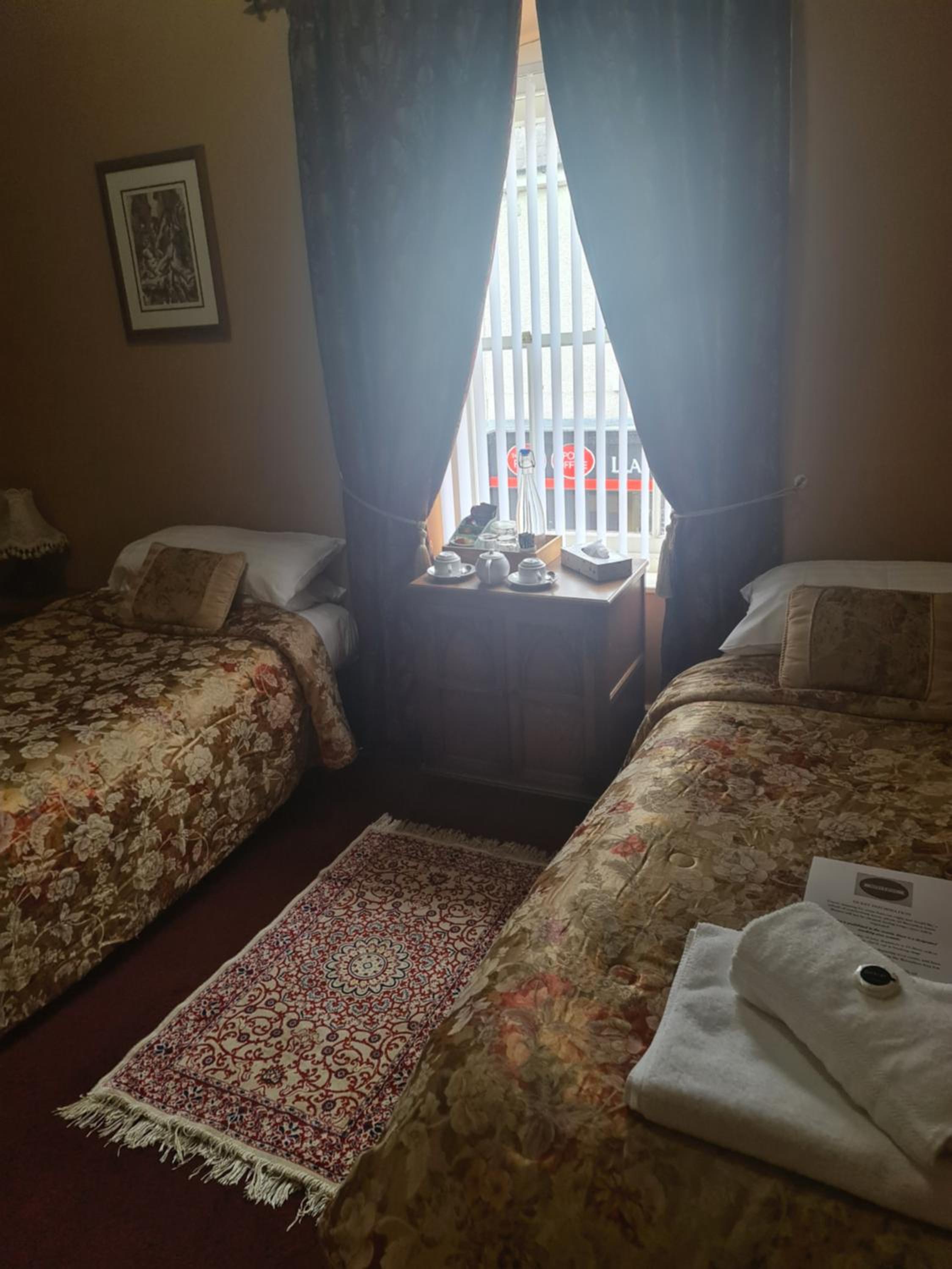 Small Twin Room photo 2