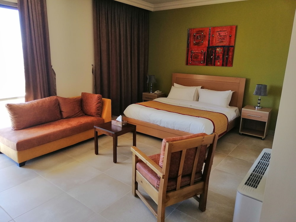 Junior Suite, 1 King Bed, Private Bathroom, Valley View
