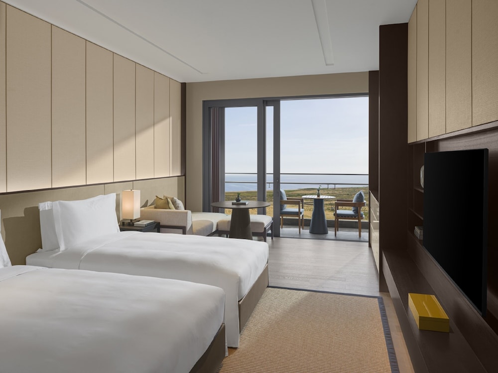 Superior Ocean View Twin - Photo 1