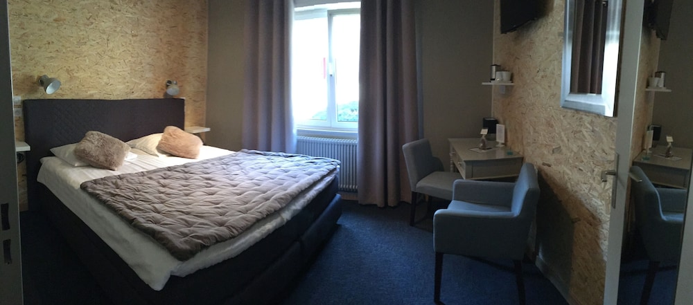Standard Single Room, City View photo 3