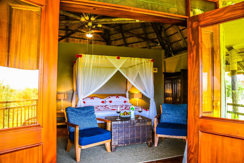 Honeymoon Room photo 1