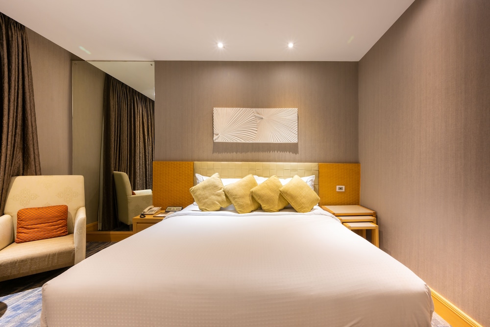 Premier Studio Suite, 1 Double Bed, Bathtub photo 3