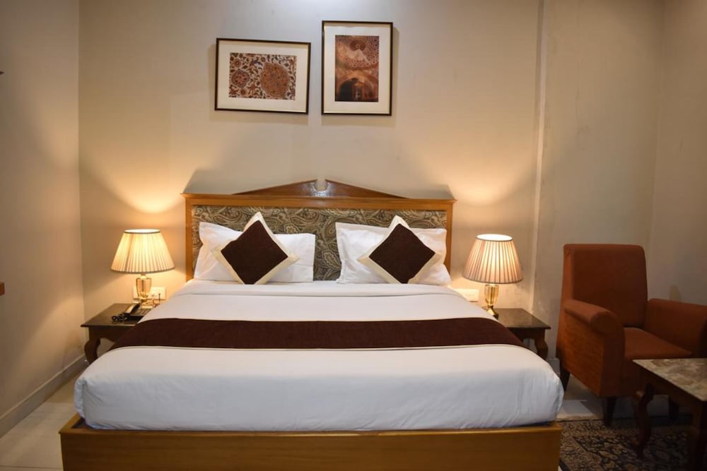 Executive Room