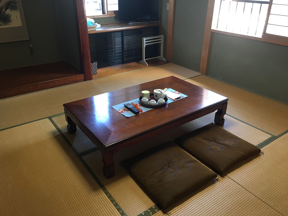 Japanese Style Room, Shared Bathroom photo 1