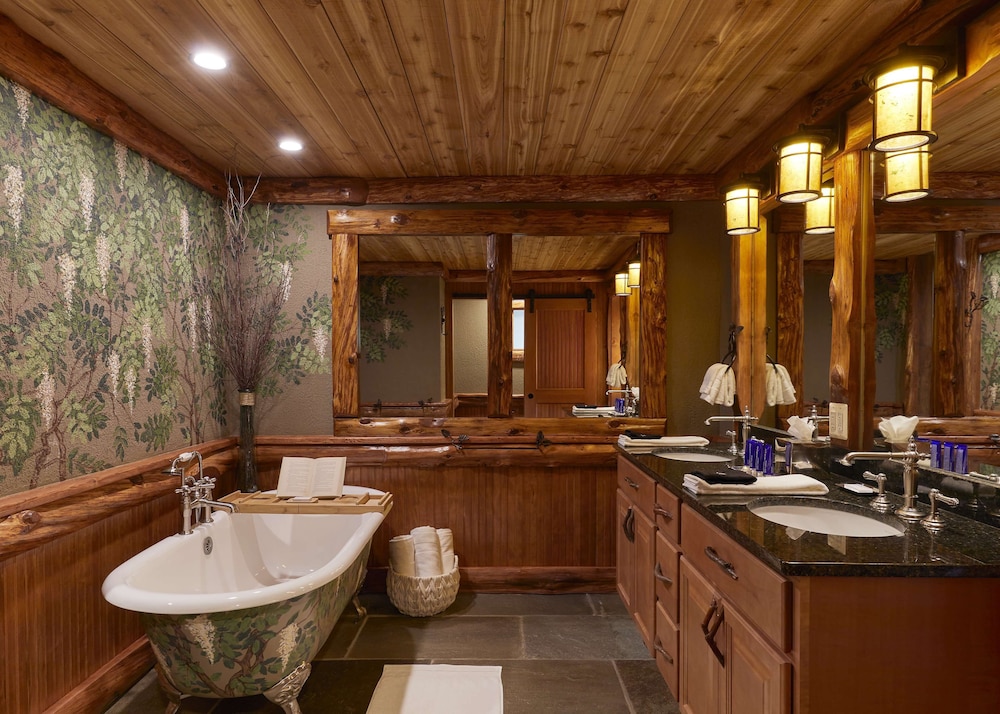 Room (Top Ridge)