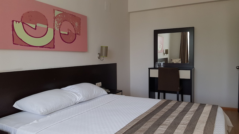 Family Suite, 2 Bedrooms, Connecting Rooms, Sea View
