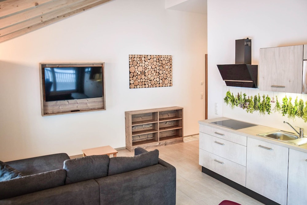 Deluxe Apartment, 2 Bedrooms, Balcony photo 3