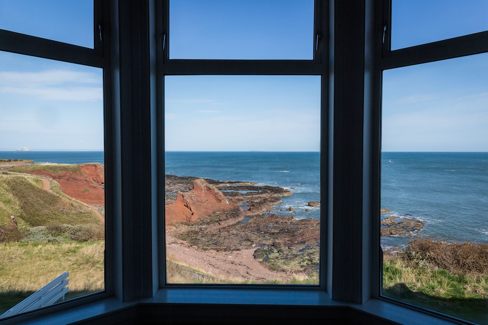 Standard double, 1 double bed, Ensuite, sea view