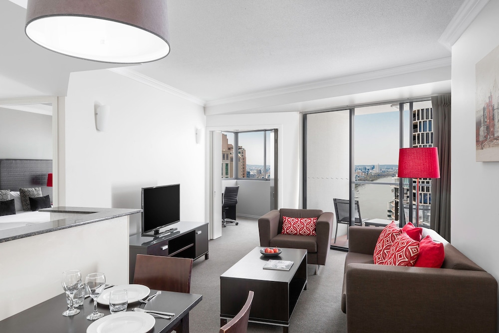 Apartment, 1 Bedroom, River View (Weekly Housekeeping) - Photo 1