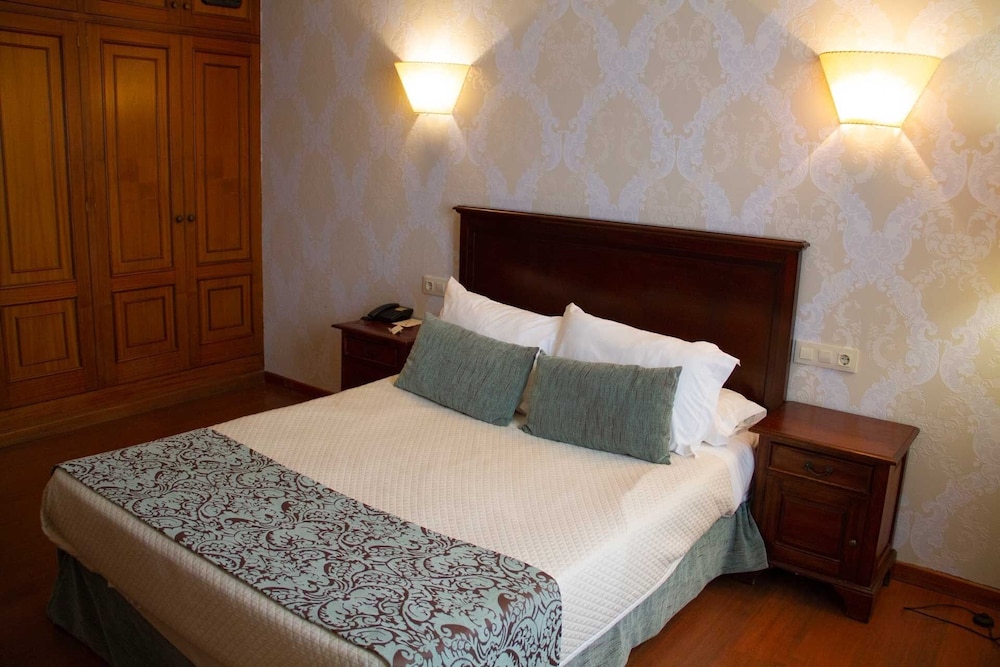 Basic Double or Twin Room