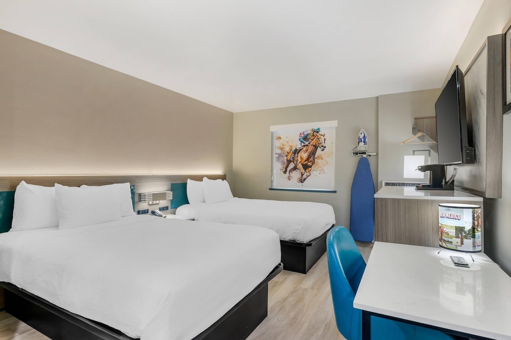 Standard Room, 2 Queen Beds, Non Smoking photo 2