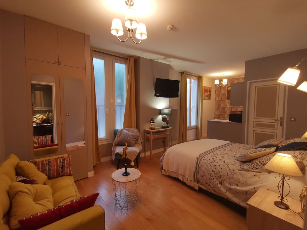 Deluxe Apartment - Photo 1
