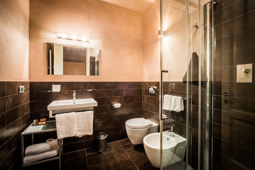 Superior Double Room, 1 Double Bed, Private Bathroom, Park View photo 2