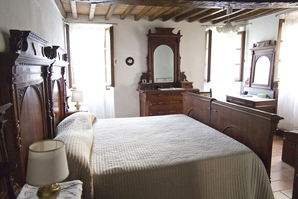 Triple Room, Multiple Beds, Hill View photo 2
