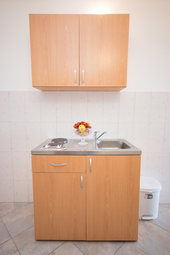 Standard Double or Twin Room - Photo 5
