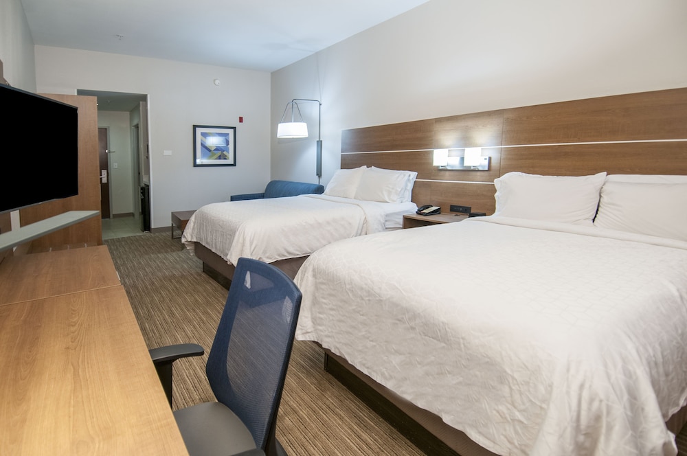 Suite, Multiple Beds photo 2