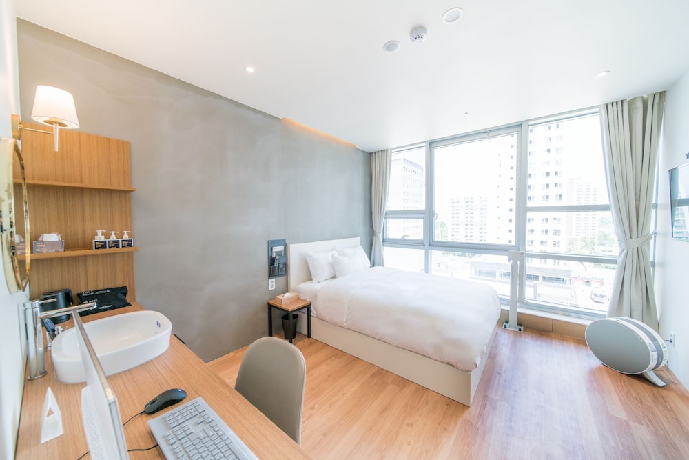 Standard Double Room - Photo 4