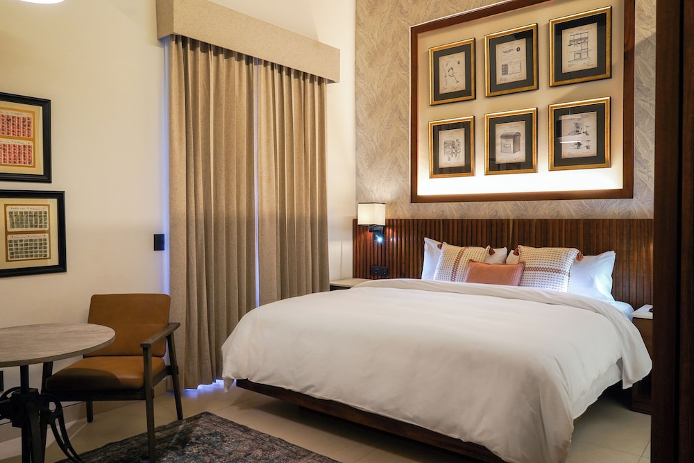 Junior Suite, City View