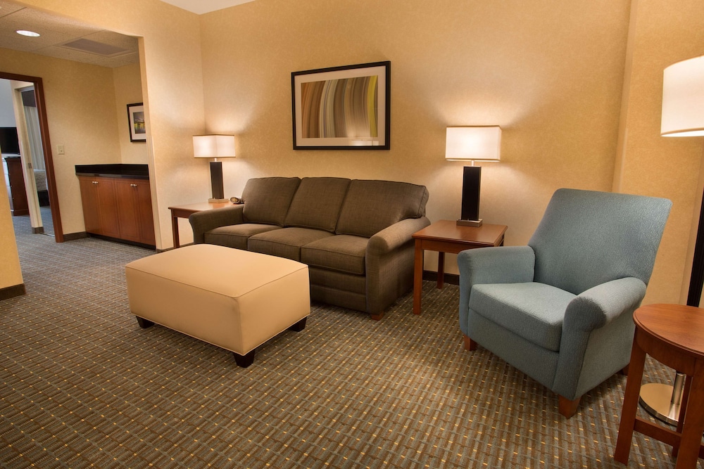 Suite, Multiple Beds, Refrigerator & Microwave (2 Rooms, Upper Floor) photo 3