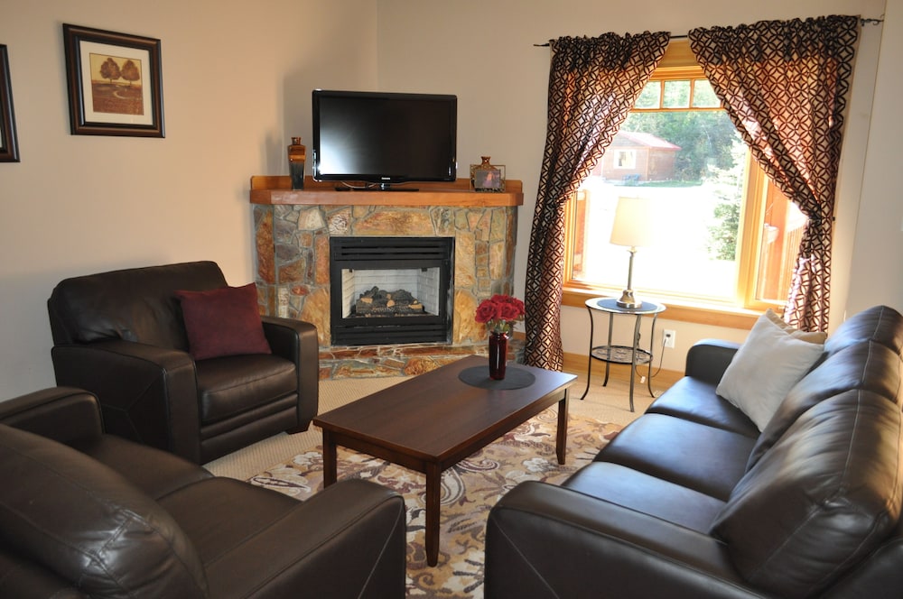 Condo, 4 Bedrooms photo 1