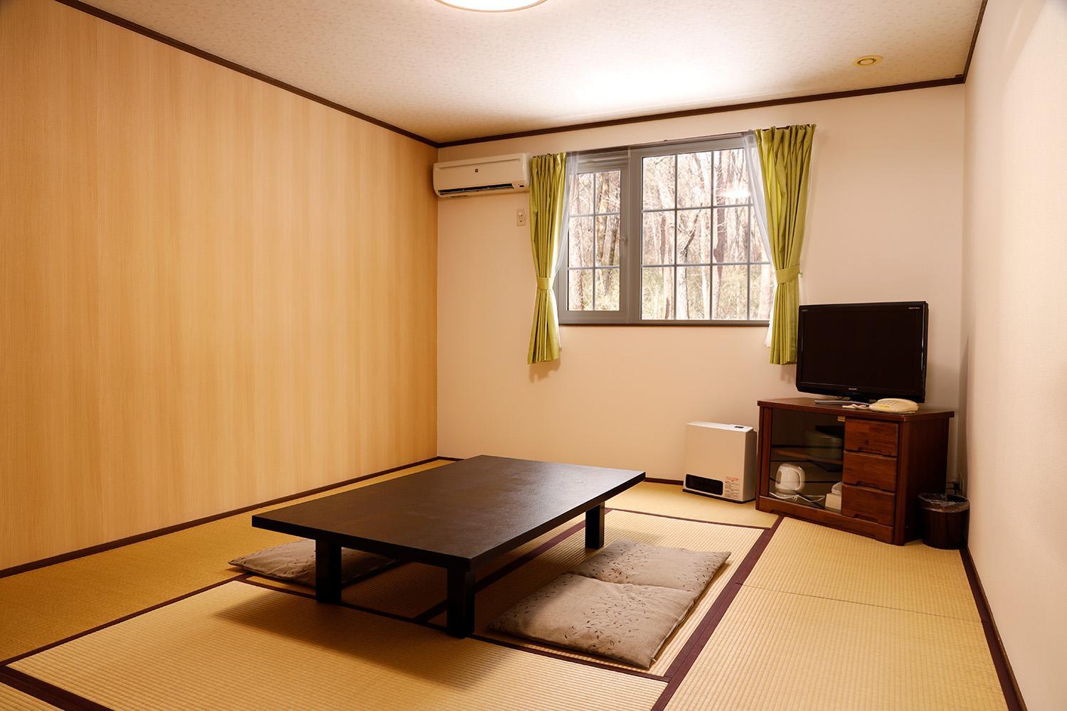 Family Room with Bathroom photo 1