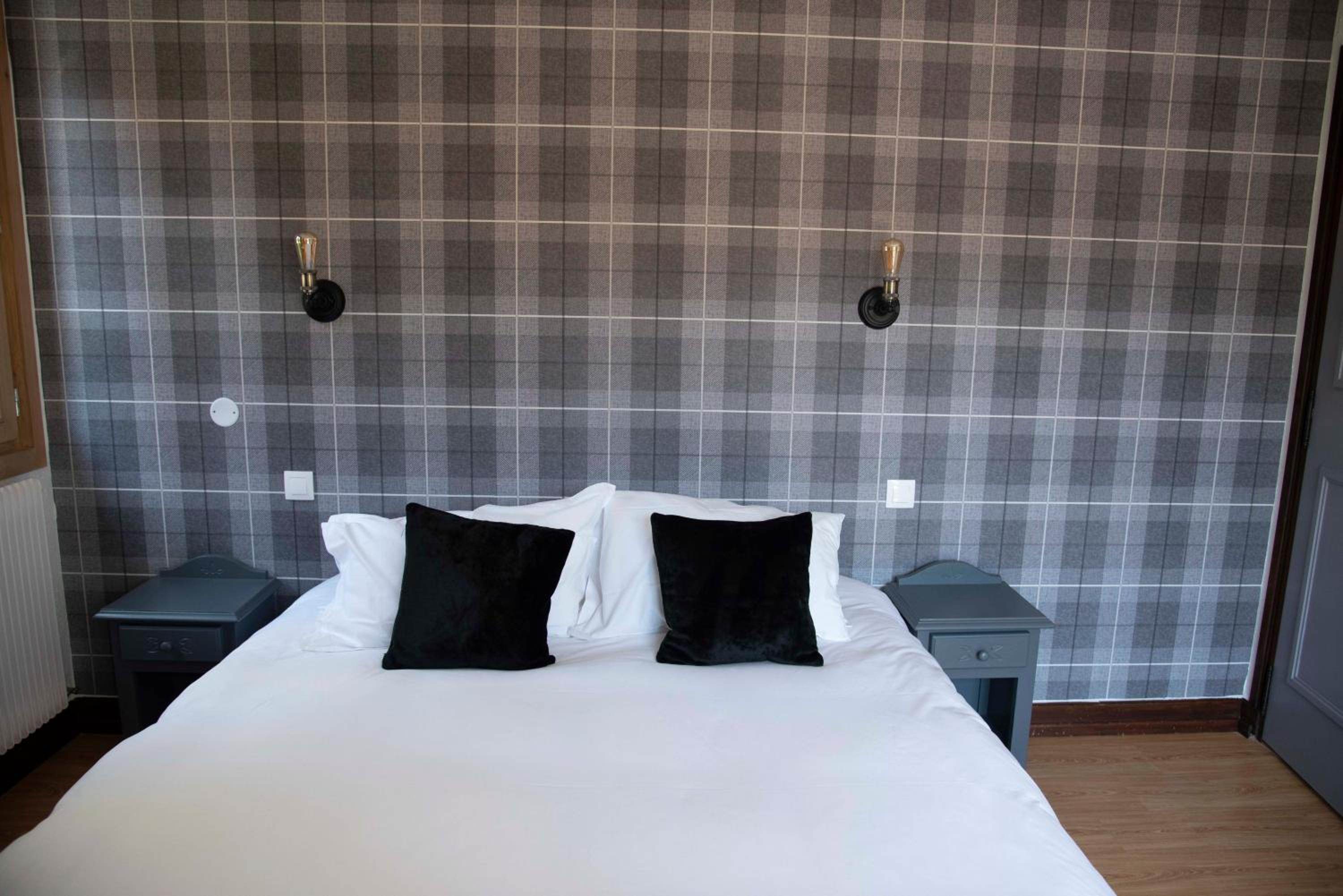 Double Room - Photo 2