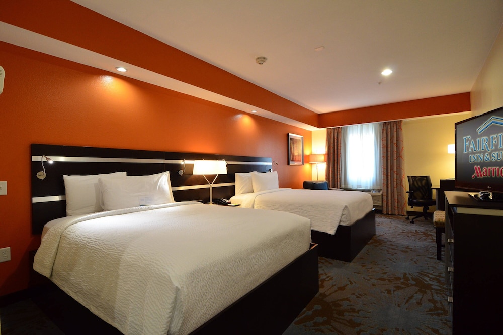 Room, 2 Queen Beds photo 1