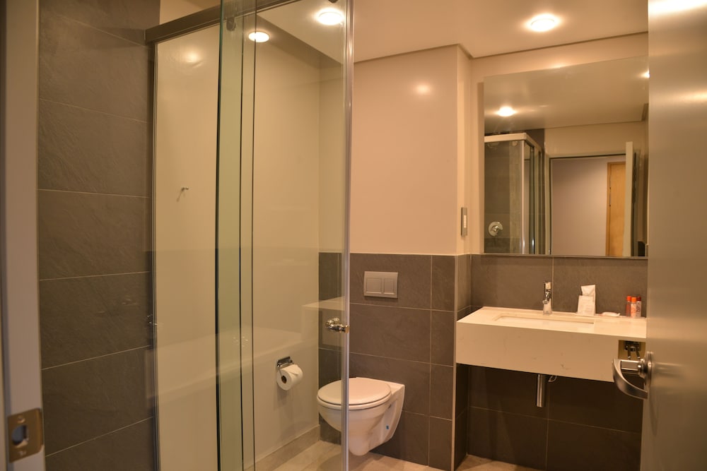 Twin Room, Non Smoking - Photo 6