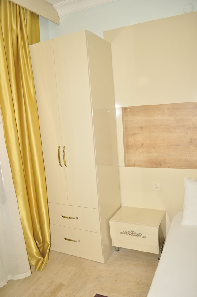 Deluxe Apartment photo 2