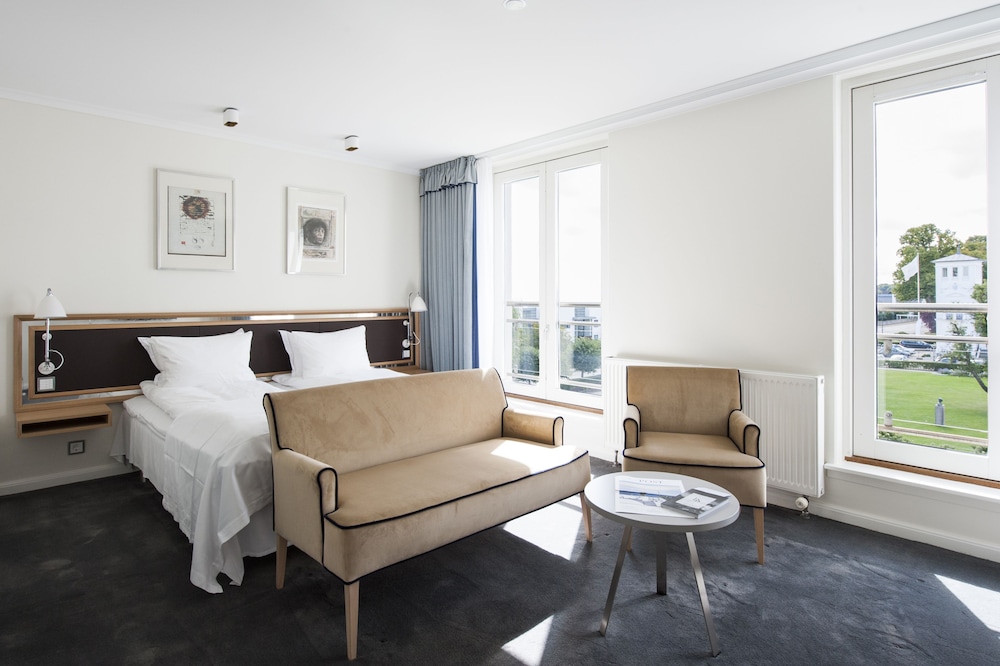 Deluxe Double or Twin Room, including evening spa access photo 3
